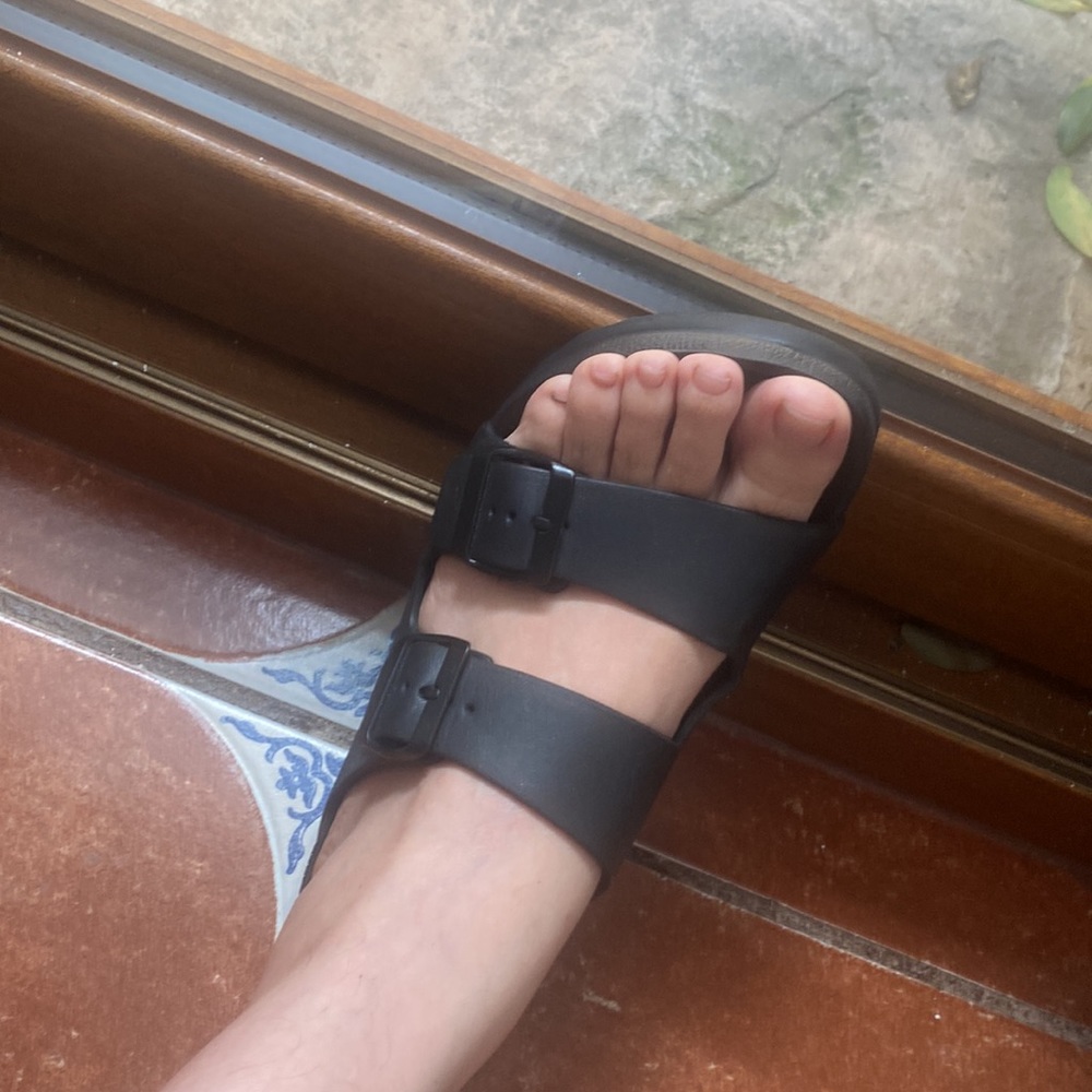 Sandal - Picture 3 of 4
